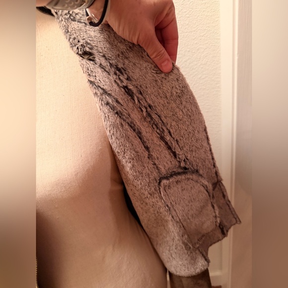 Women's Faux Suede Jacket with Shearling Collar - Picture 5 of 11